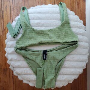 NEW Triangl Green Tank Ribbed/Scrunched Bikini Size Medium